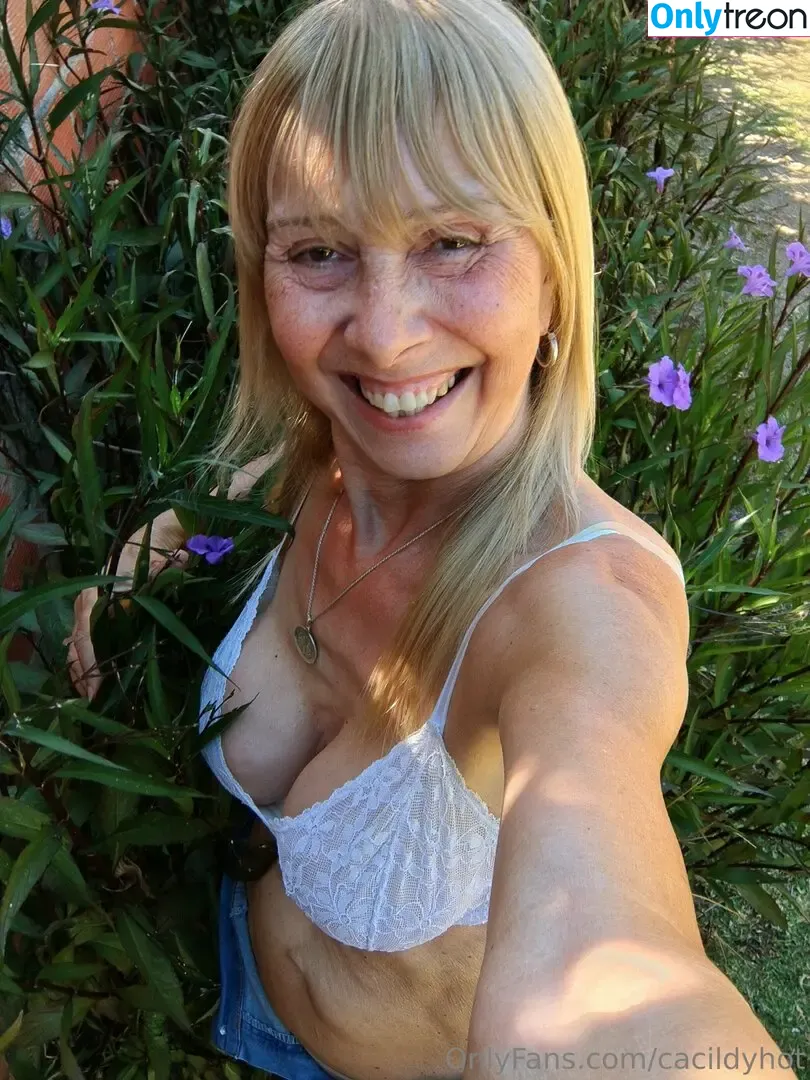 cacildyhot nude photo #0020 (plottwistcacie)