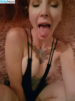 caelyx / caelyxofficial nude photo #0093