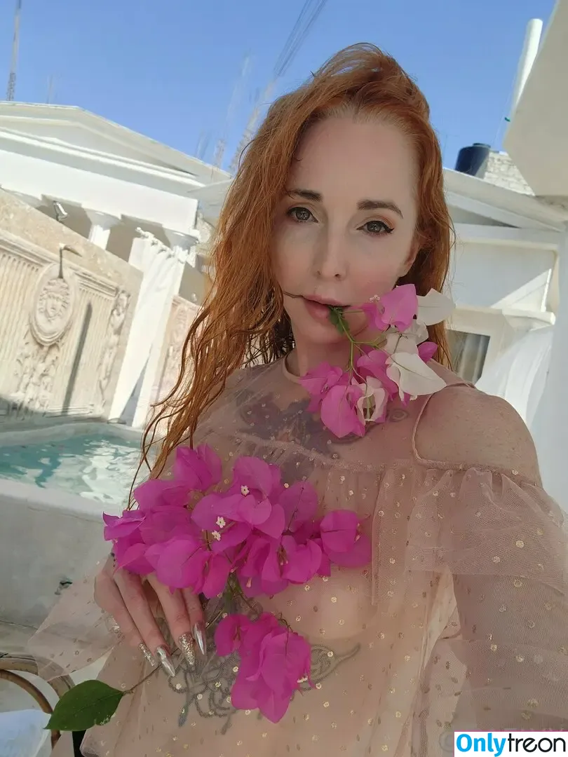 caelyx nude photo #0041 (caelyxofficial)