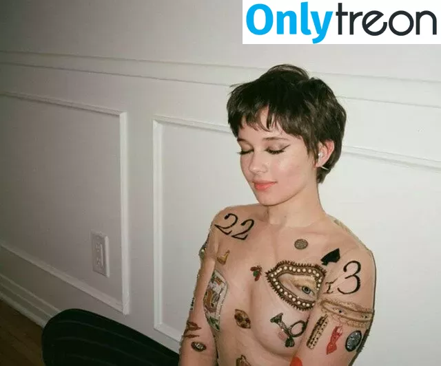Cailee Spaeny nude photo #0120 (caileespaeny)