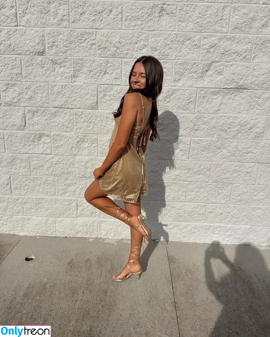 Cailey Fleming nude photo #0003 (caileypresleyfleming)