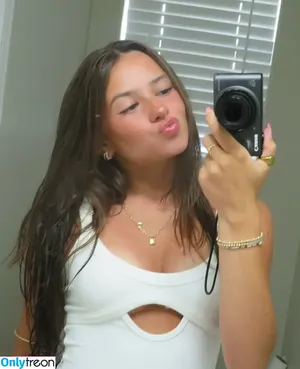 Cailey Presley Fleming / caileypresleyfleming nude photo #0020