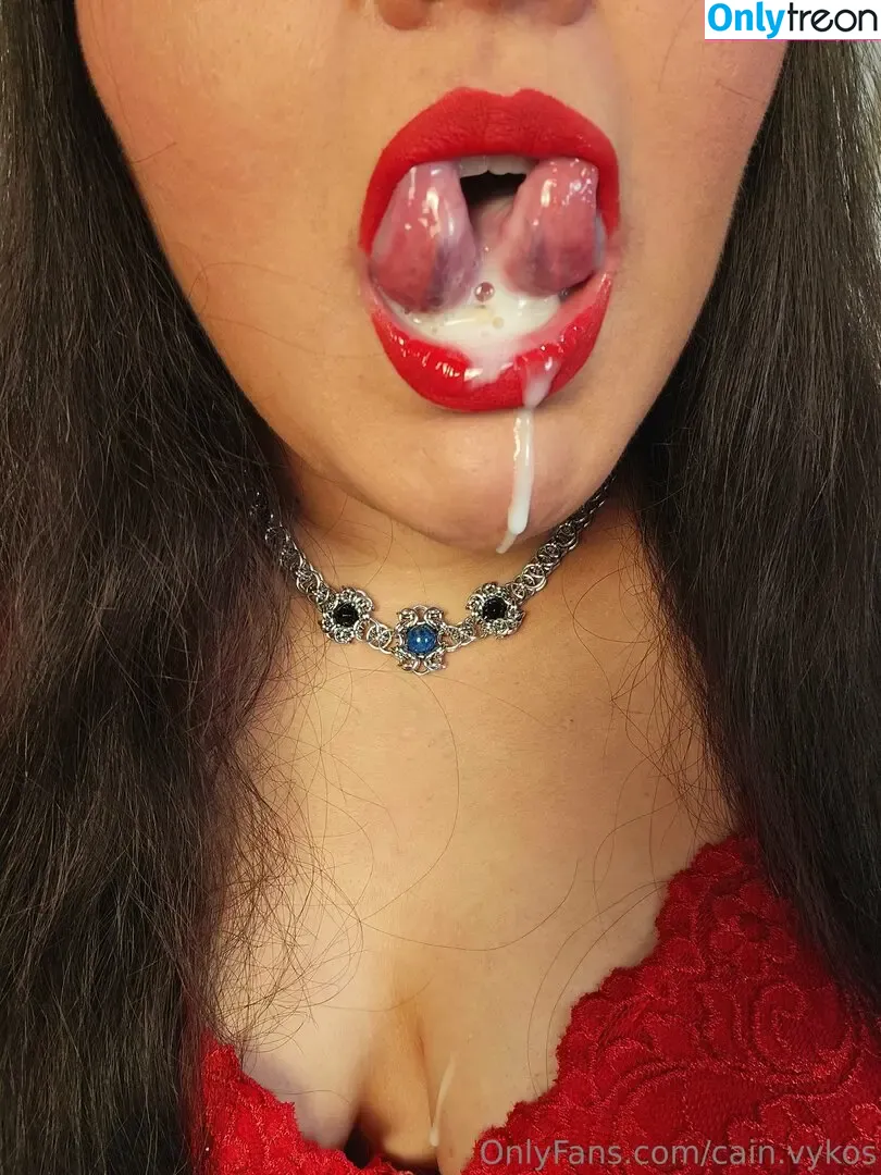 cain.vykos nude photo #0035 (cain.vykos)