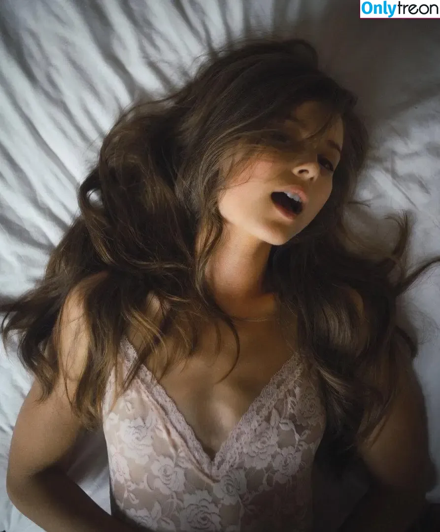 Cait Del Mar nude photo #0271 (caitblu / caitdelmar / cdm.darling)