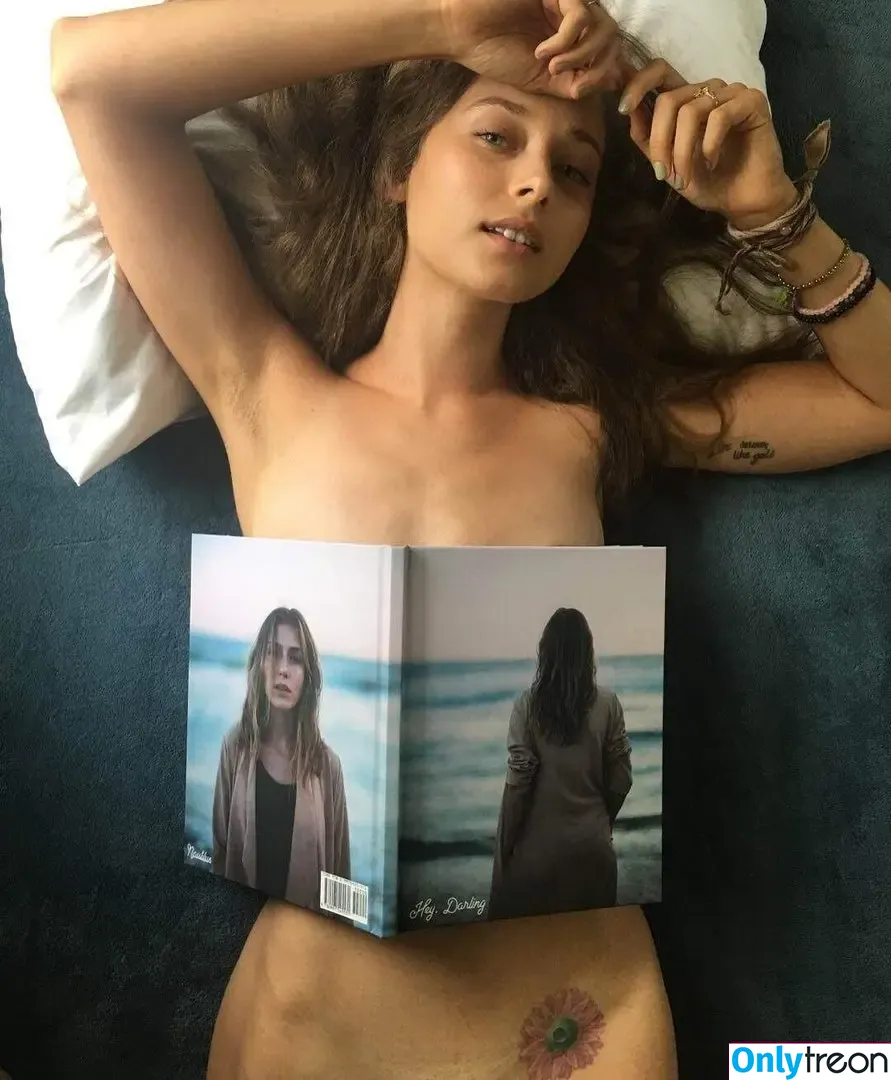 Cait Del Mar nude photo #0274 (caitblu / caitdelmar / cdm.darling)