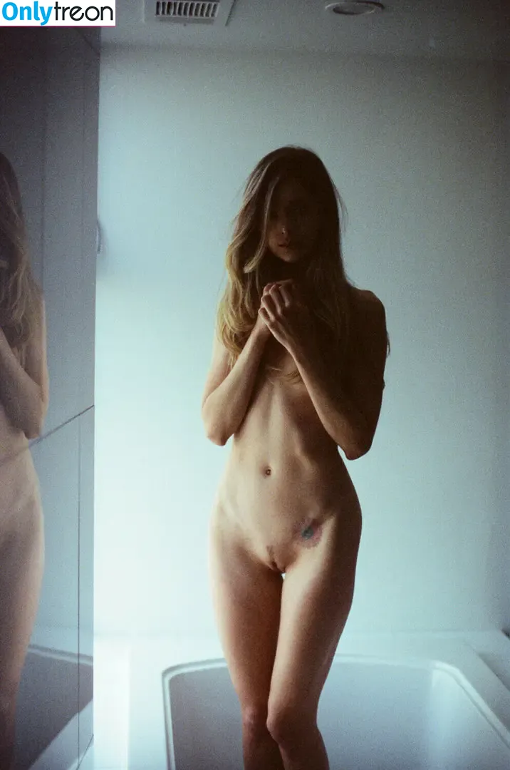 Cait Del Mar nude photo #0348 (caitblu / caitdelmar / cdm.darling)