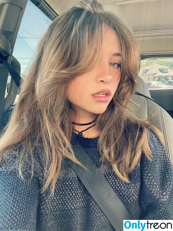 Caitibugzz nude photo #0003 (caitibugzz_ / caitybugs)