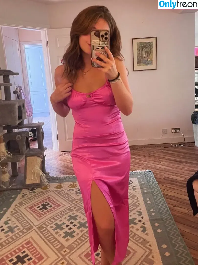 Caitibugzz nude photo #0007 (caitibugzz_ / caitybugs)
