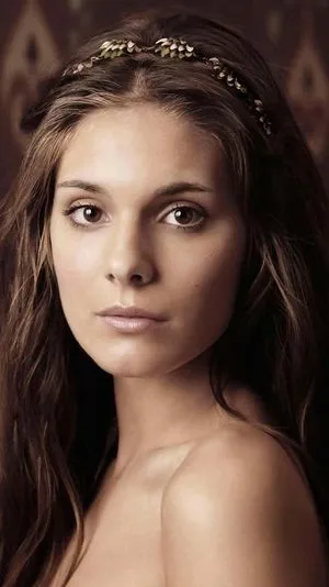 Caitlin Stasey / caitlinstasey nude photo #0011