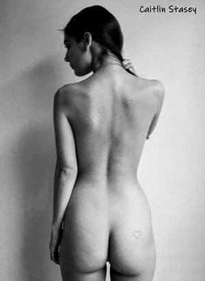 Caitlin Stasey / caitlinstasey nude photo #0012