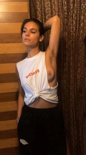 Caitlin Stasey / caitlinstasey nude photo #0016