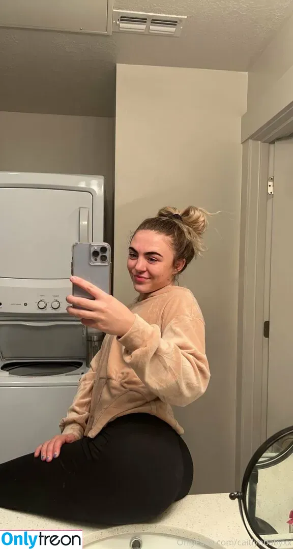 caitlynbabyxx nude photo #0063 (caity.babie)