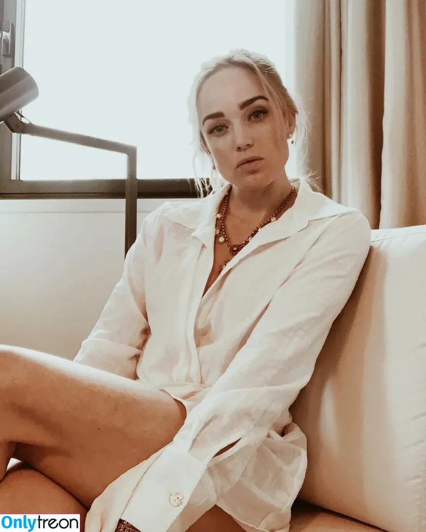 Caity Lotz nude photo #0023 (caitylotz)