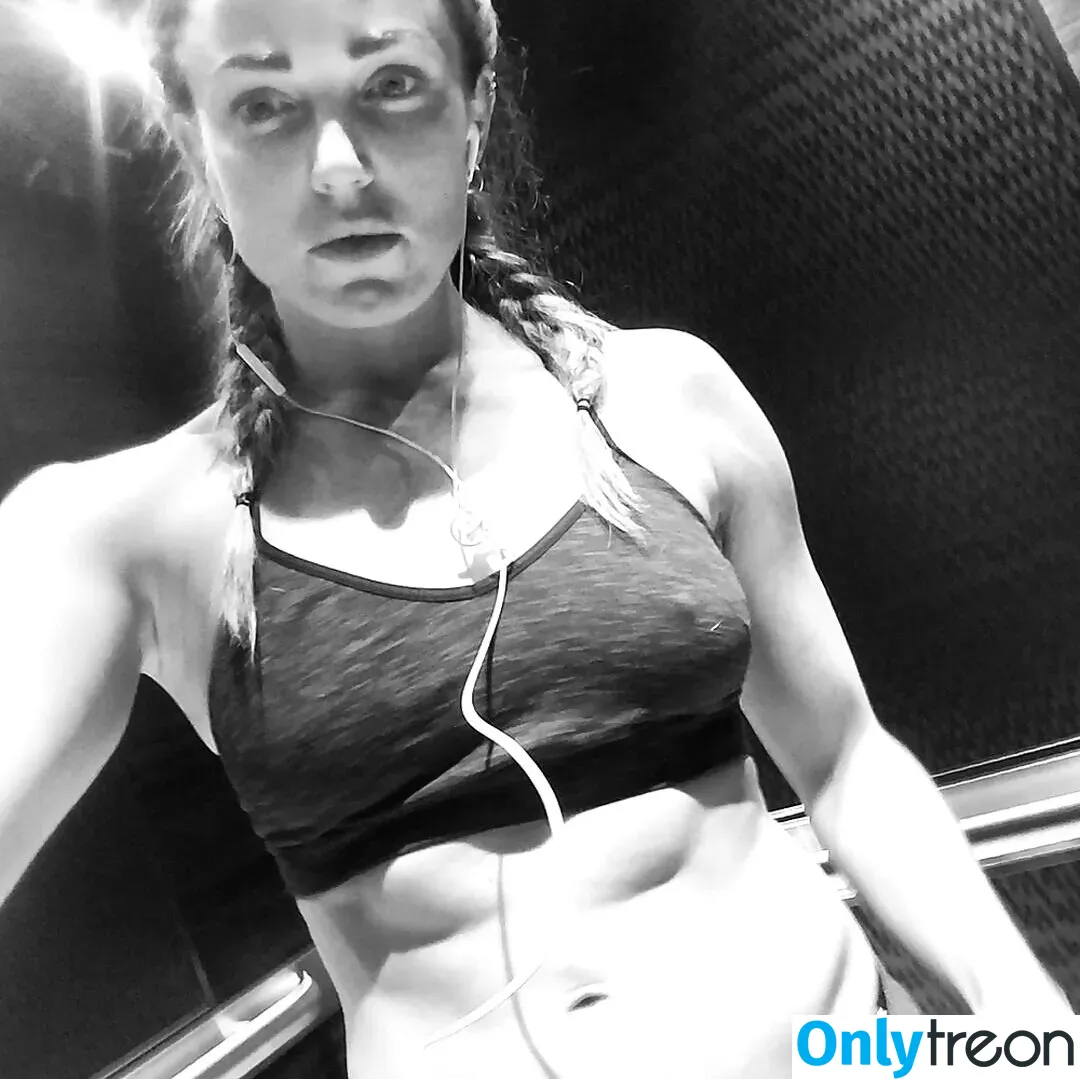 Caity Lotz nude photo #0057 (caitylotz)