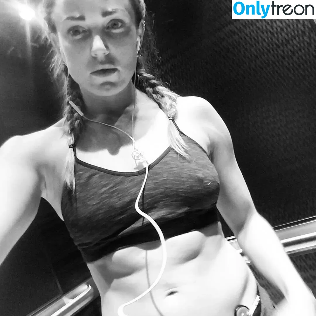 Caity Lotz nude photo #0093 (caitylotz)