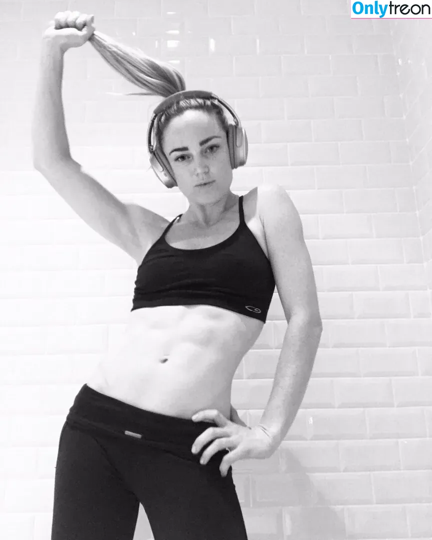 Caity Lotz nude photo #0101 (caitylotz)
