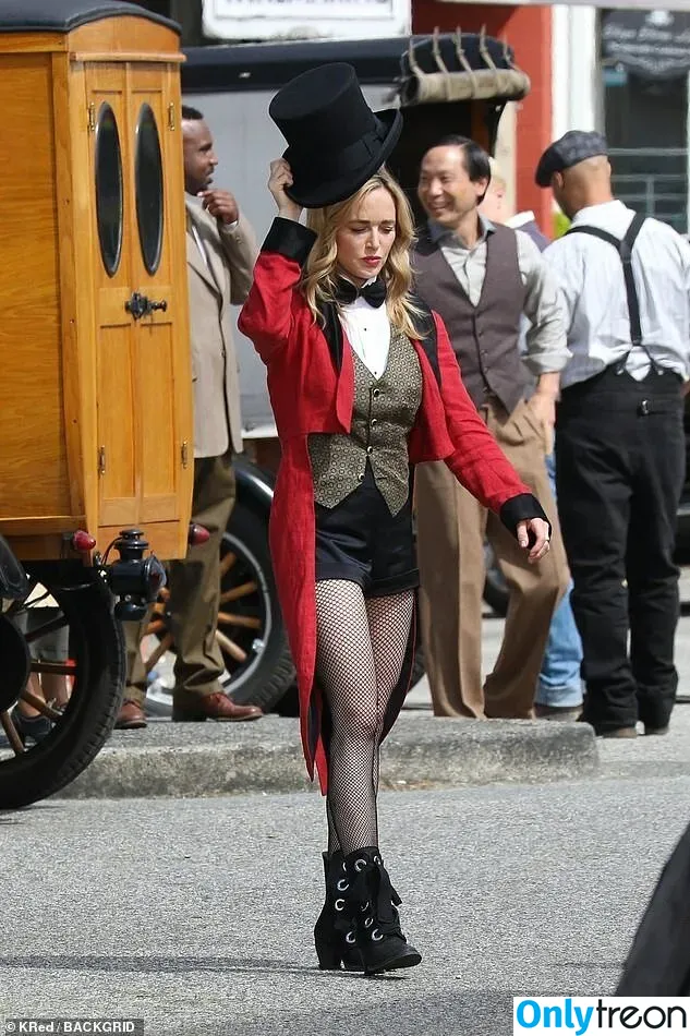 Caity Lotz nude photo #0116 (caitylotz)