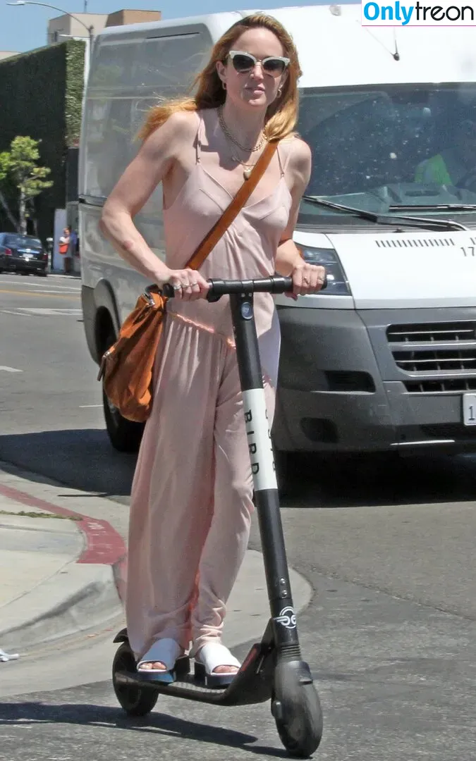 Caity Lotz nude photo #0118 (caitylotz)