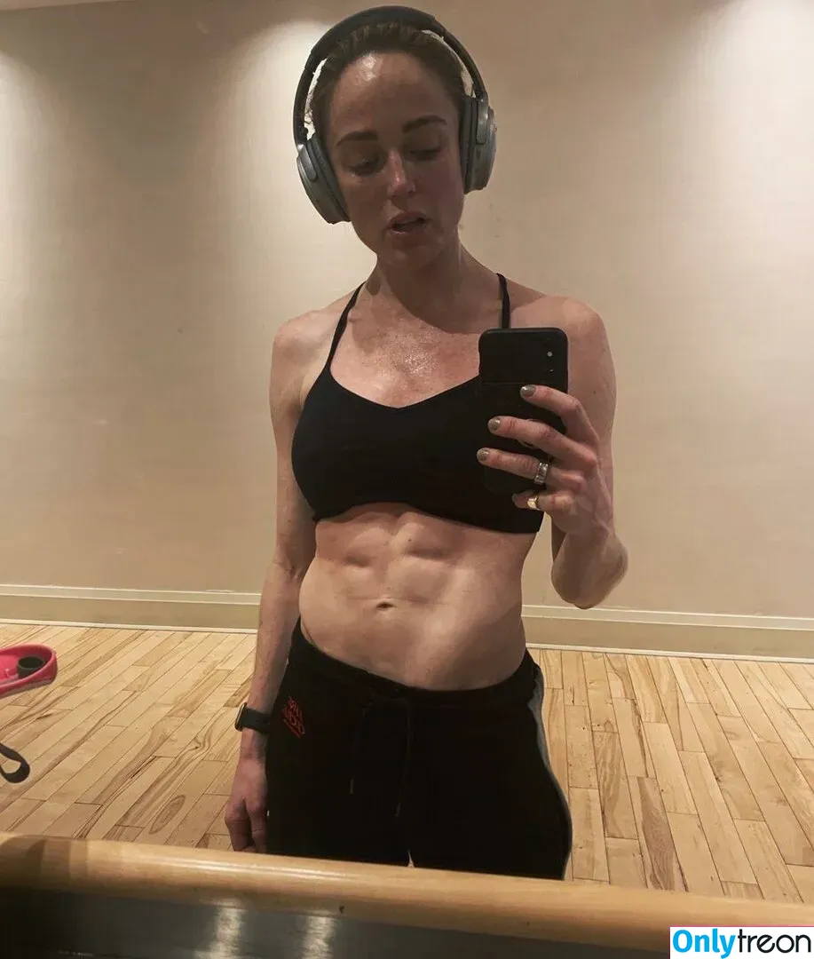 Caity Lotz nude photo #0139 (caitylotz)