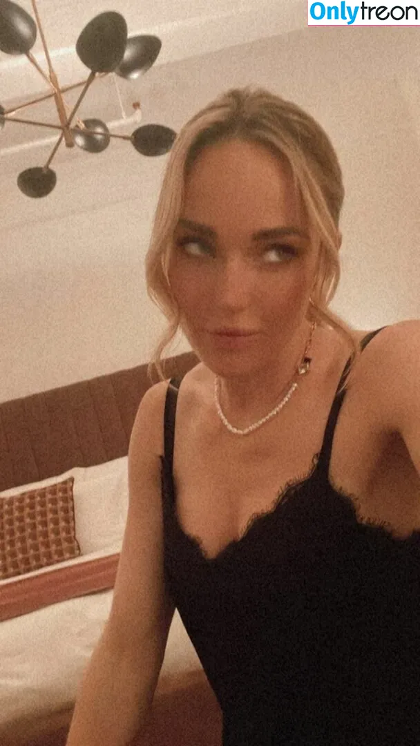 Caity Lotz nude photo #0173 (caitylotz)