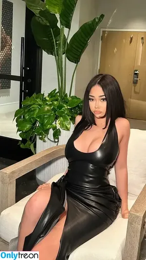 Calie.xo / caliepaid / calliexo06 nude photo #0021