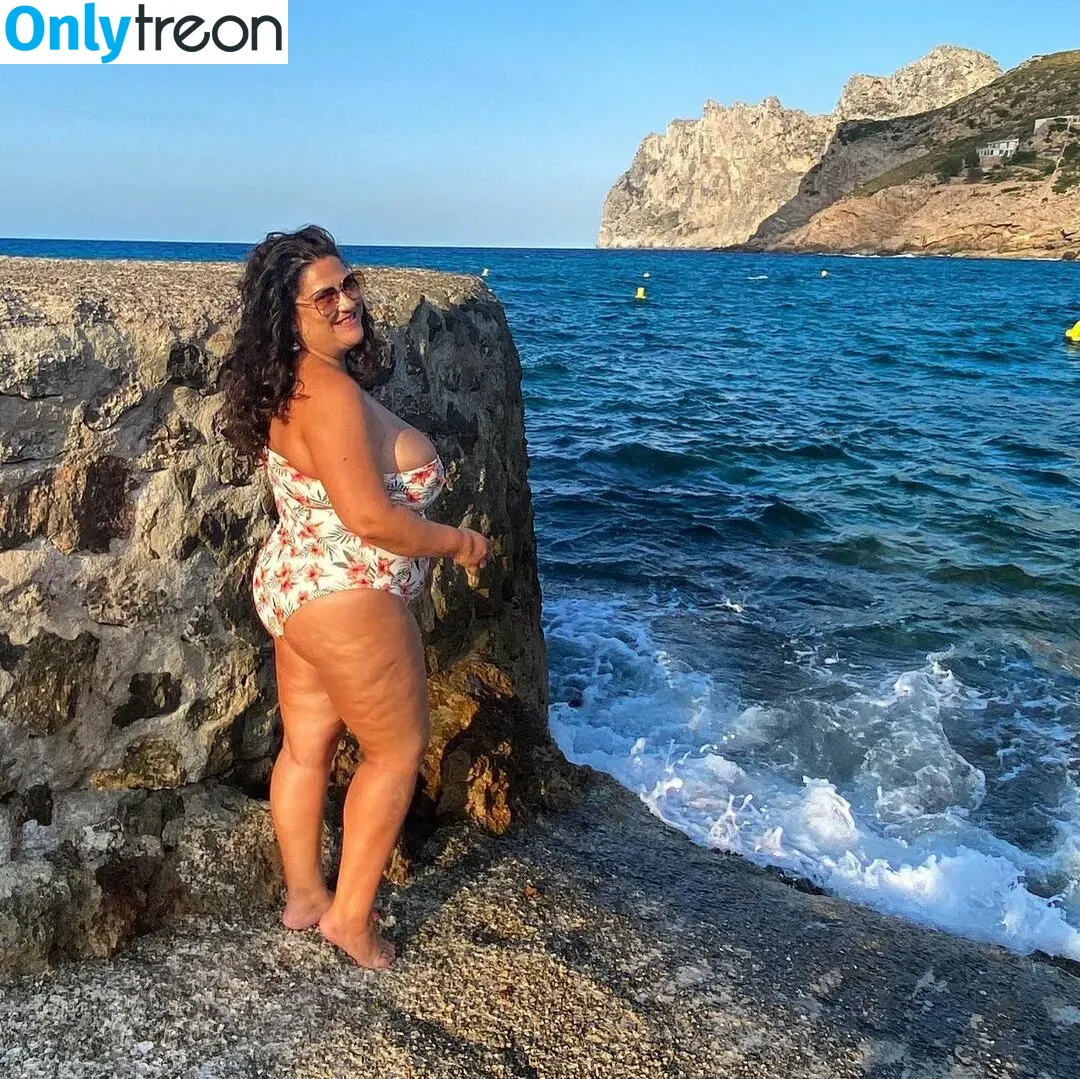 Caliope nude photo #0091 (a_greek_girl_in_mallorca / caliopemodel)