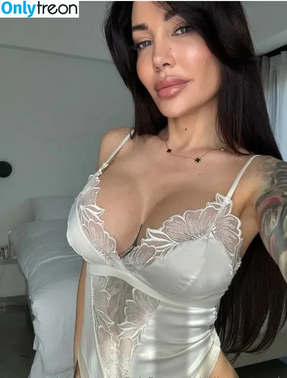 callysto_nymph nude photo #0098 (Celine)
