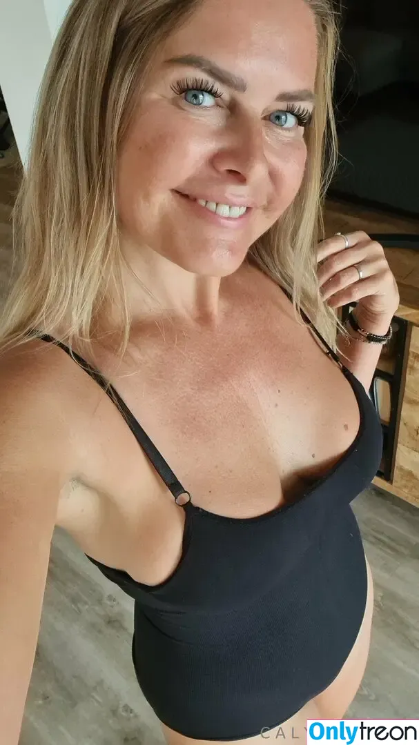calymorgan nude photo #0430 (caly.morgan7)
