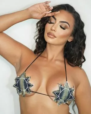 Camila Bernal / caamibernaal nude photo #0197