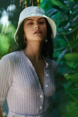 Camila Mendes / camimendes nude photo #0138