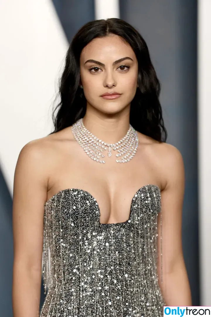 Camila Mendes nude photo #0008 (camimendes)