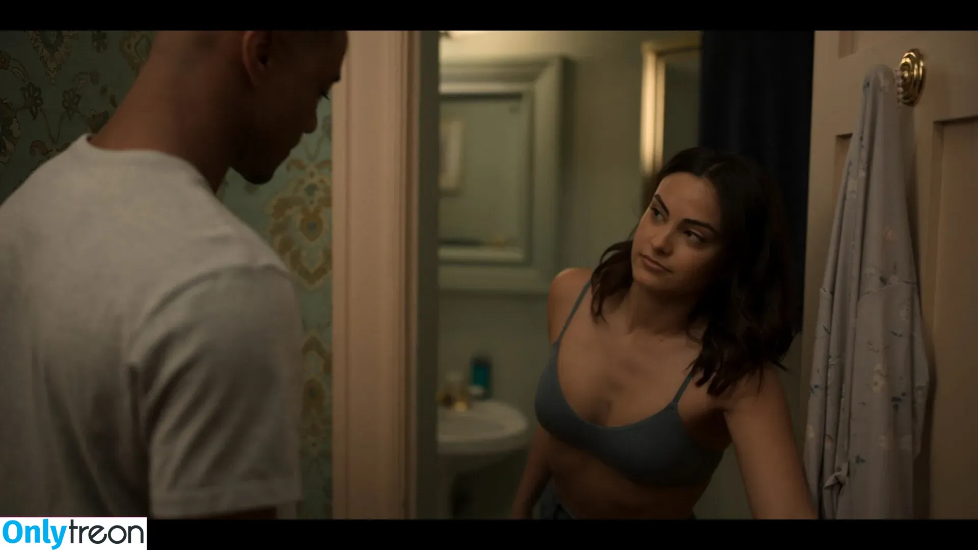 Camila Mendes nude photo #0031 (camimendes)