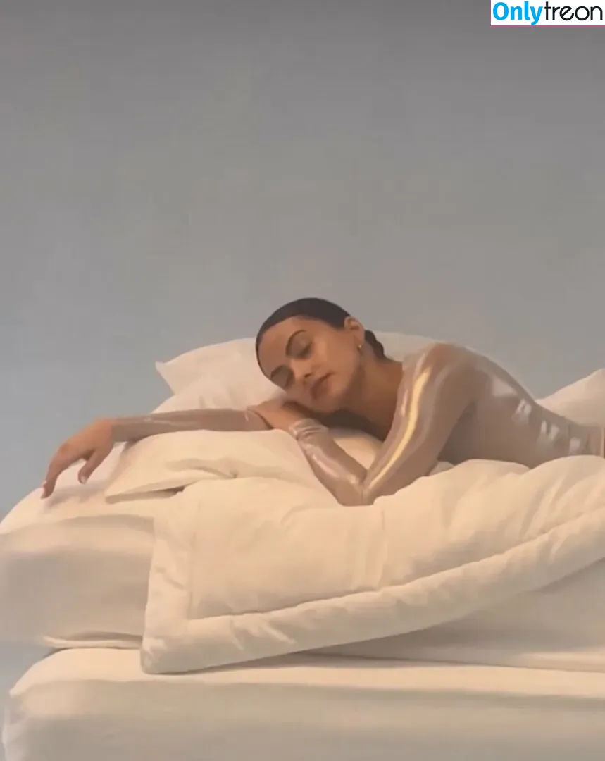 Camila Mendes nude photo #0099 (camimendes)