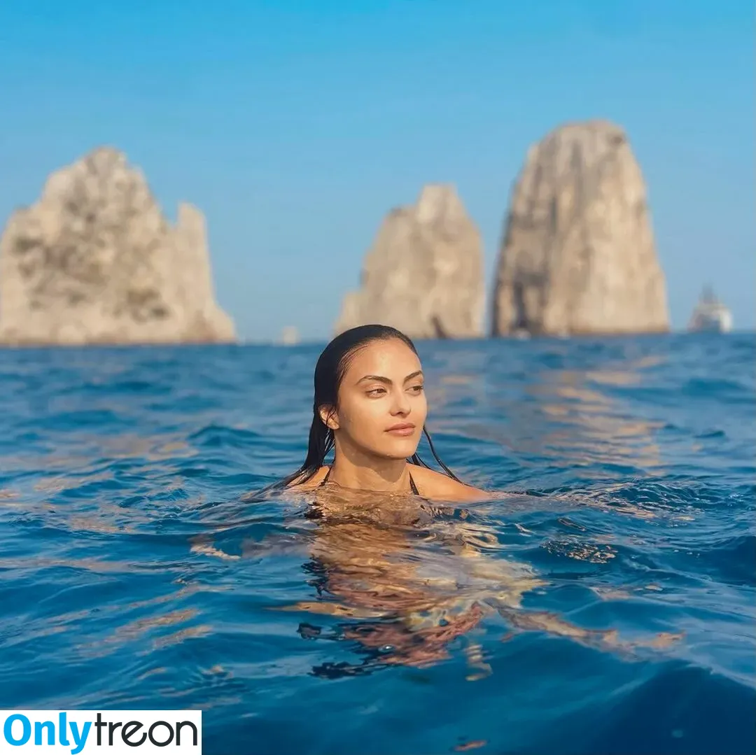 Camila Mendes nude photo #0162 (camimendes)