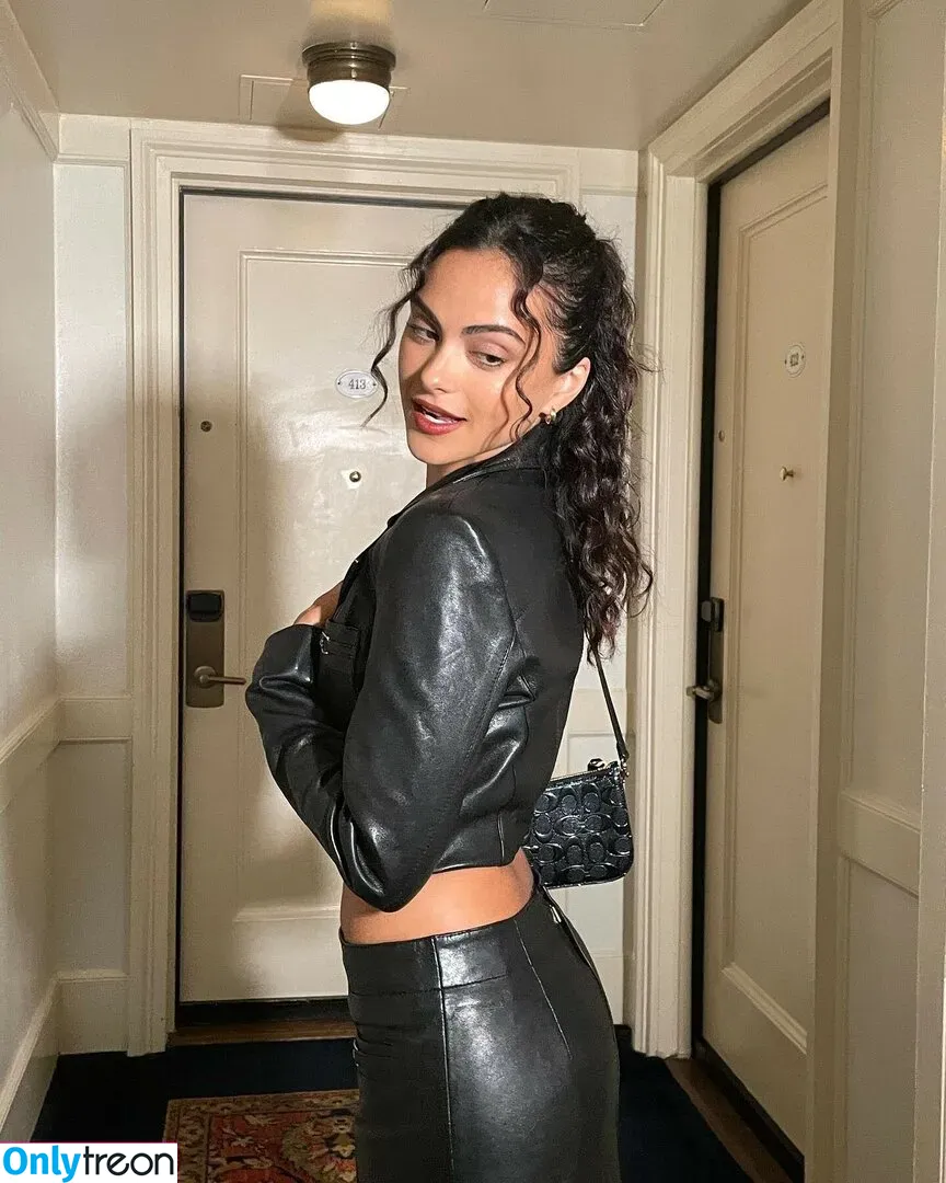 Camila Mendes nude photo #0165 (camimendes)