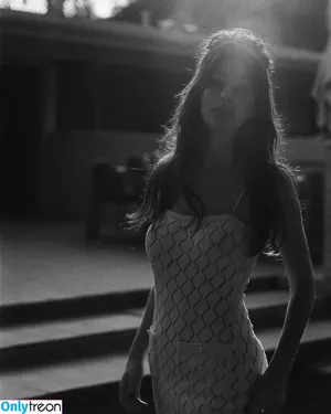 Camila Morrone / camilamorrone nude photo #0110