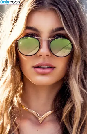 Camila Morrone / camilamorrone nude photo #0183