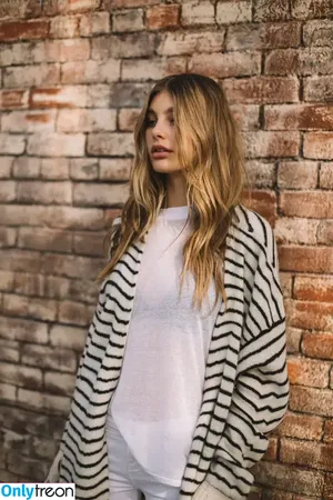Camila Morrone / camilamorrone nude photo #0191