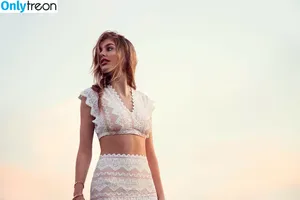 Camila Morrone / camilamorrone nude photo #0217