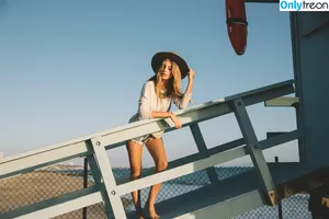 Camila Morrone / camilamorrone nude photo #0301