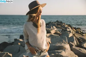 Camila Morrone / camilamorrone nude photo #0310
