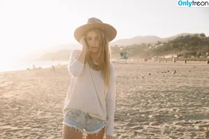 Camila Morrone / camilamorrone nude photo #0311