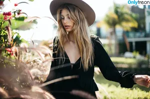 Camila Morrone / camilamorrone nude photo #0341