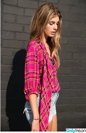 Camila Morrone / camilamorrone nude photo #0442