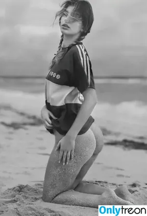 Camila Morrone / camilamorrone nude photo #0753