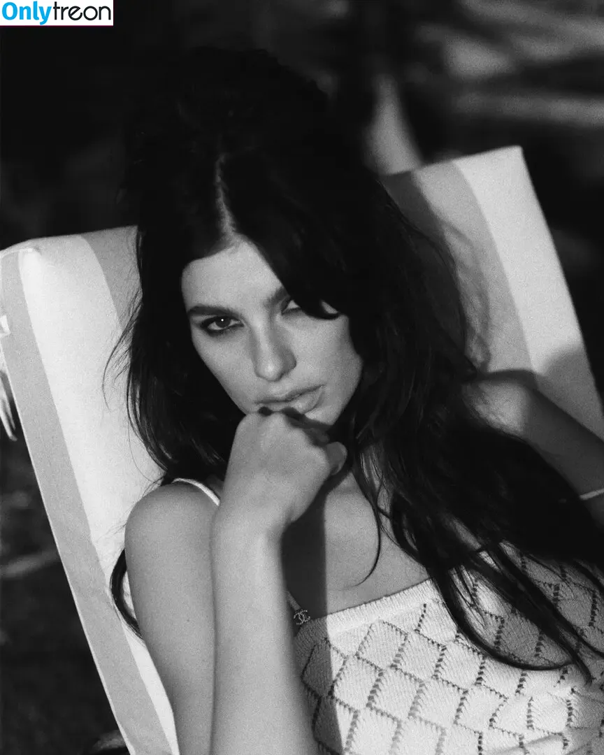 Camila Morrone nude photo #0100 (camilamorrone)