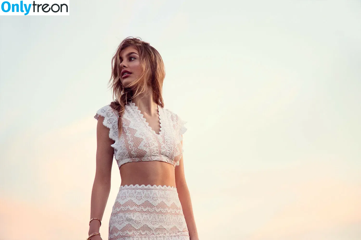 Camila Morrone nude photo #0217 (camilamorrone)