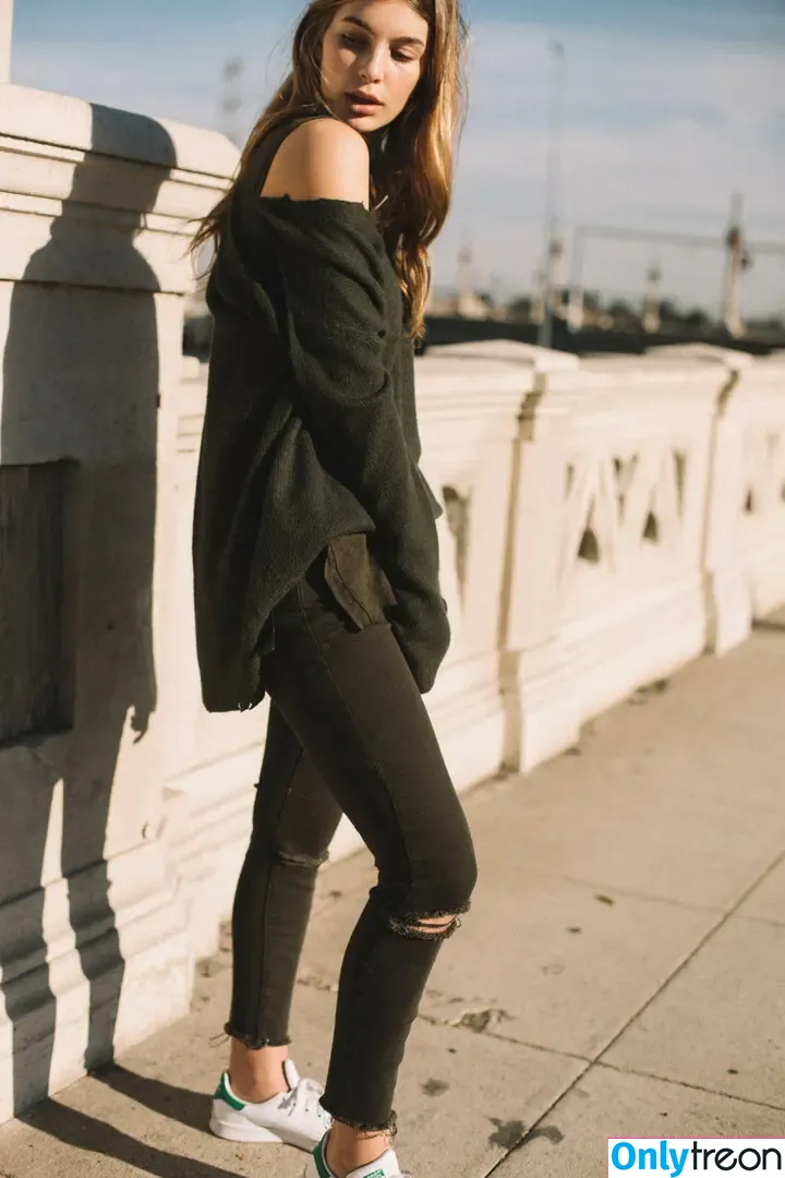Camila Morrone nude photo #0271 (camilamorrone)