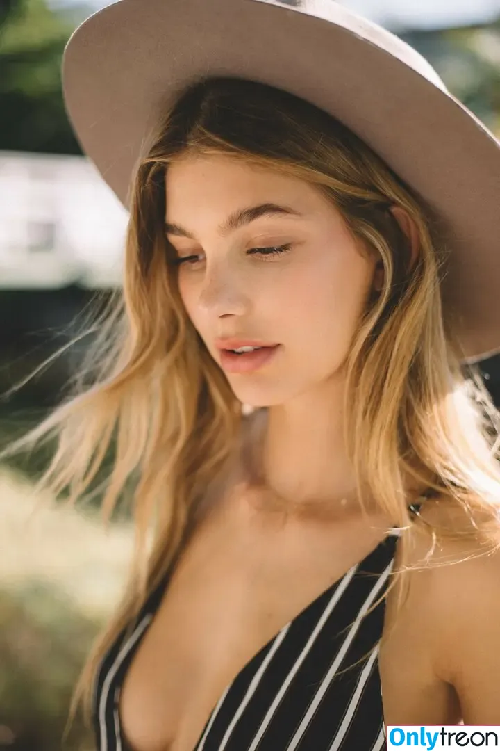 Camila Morrone nude photo #0287 (camilamorrone)