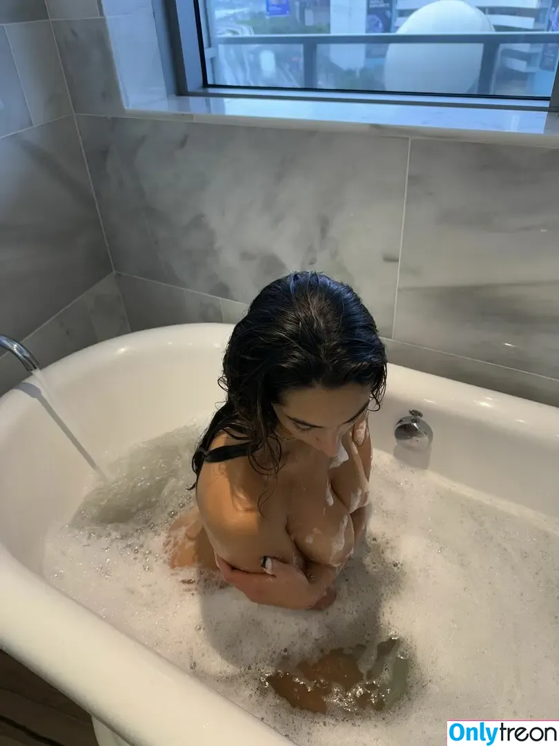 camiliakxoxo nude photo #0063 (Camiliakent24 / camilakent)
